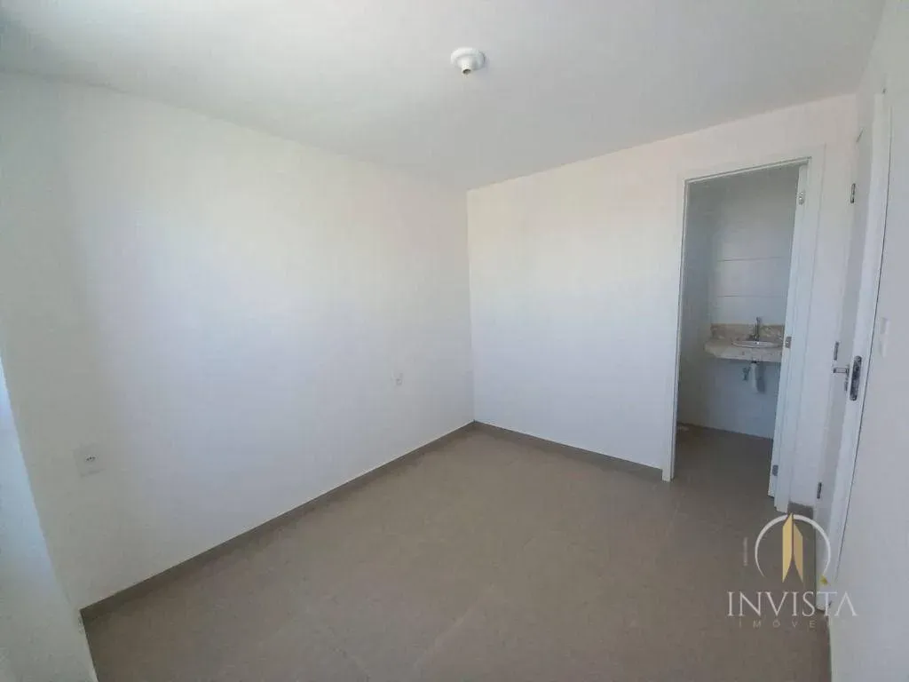 2-bedroom apartment with 1 en-suite bath and private BBQ — photo 10