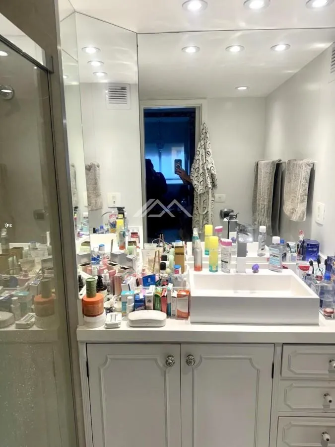 Apartamento com varanda fechada, 2 dormitórios e 3 banheiros — photo 23