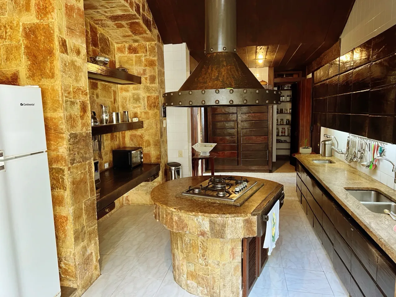 Furnished house with 5 bedrooms and 5 bathrooms — photo 5