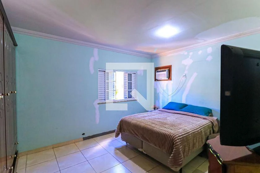 House, 200 m², with a washing machine — photo 13
