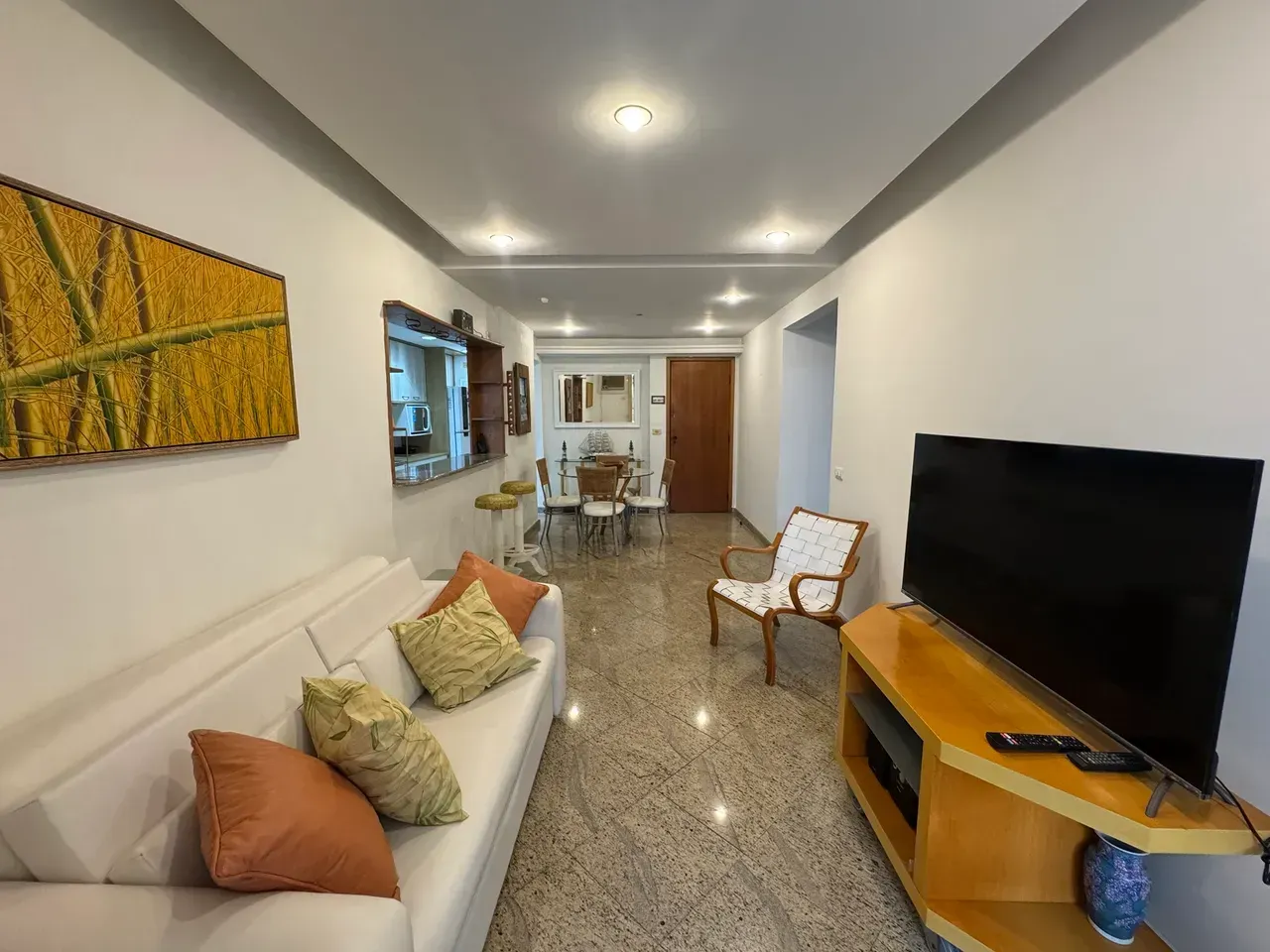 Apartamento mobiliado com 1 quarto e cozinha americana