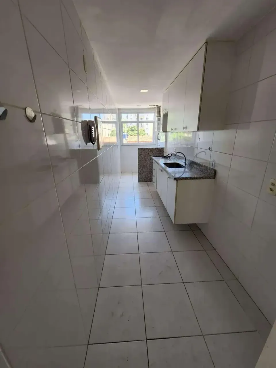 Unfurnished apartment with 2 bedrooms and 2 bathrooms — photo 4