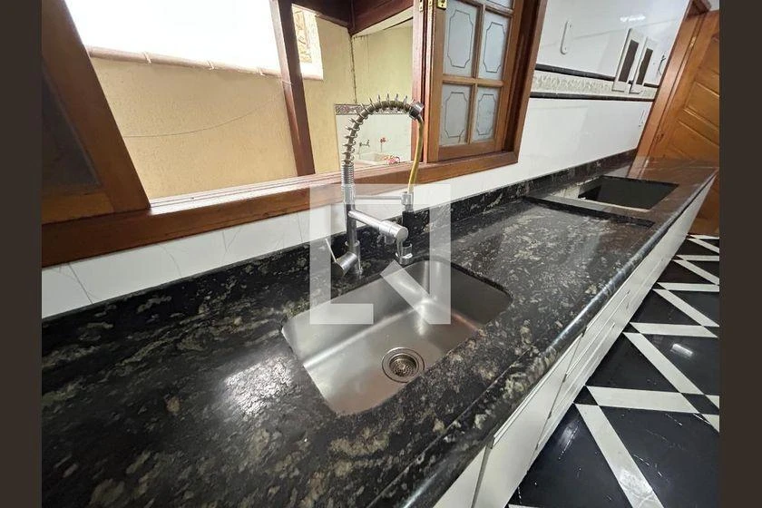 Casa com 3 quartos, suíte e cozinha a gás, 200 m² — photo 17