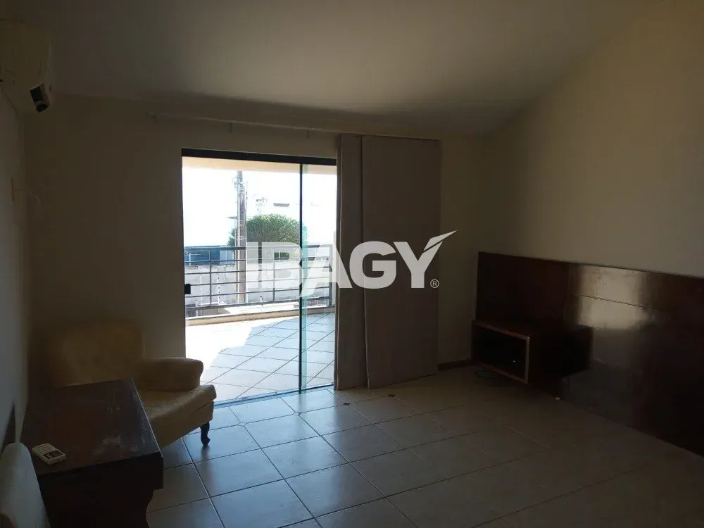 3-bedroom house with 1 suite and a separate kitchen — photo 12