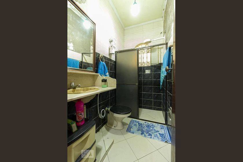 House with 6 bedrooms and 480 m², 6 bathrooms — photo 40