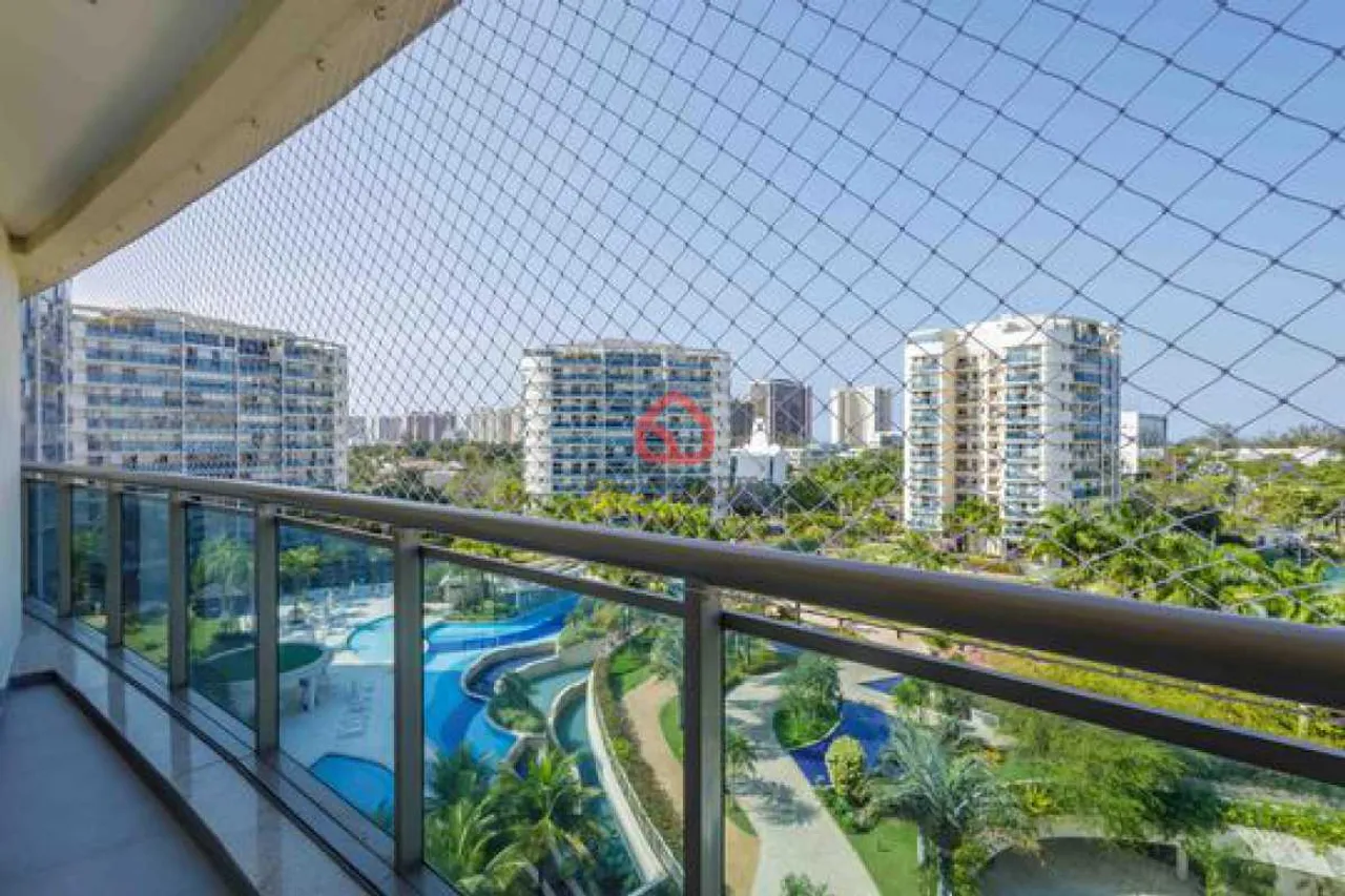 Furnished residential apartment with 4 bedrooms and a balcony — photo 4