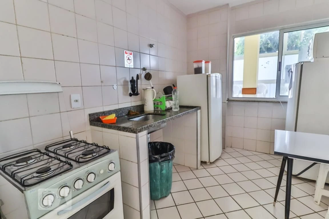 Квартира с 2 спальнями, 1 ванной и отдельной кухней — photo 32