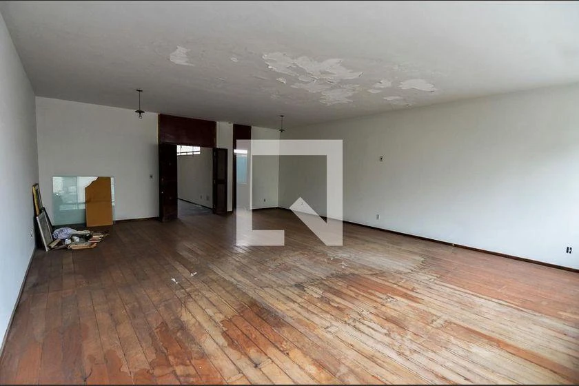 1000 m² house with 6 bedrooms and 1 en-suite — photo 35