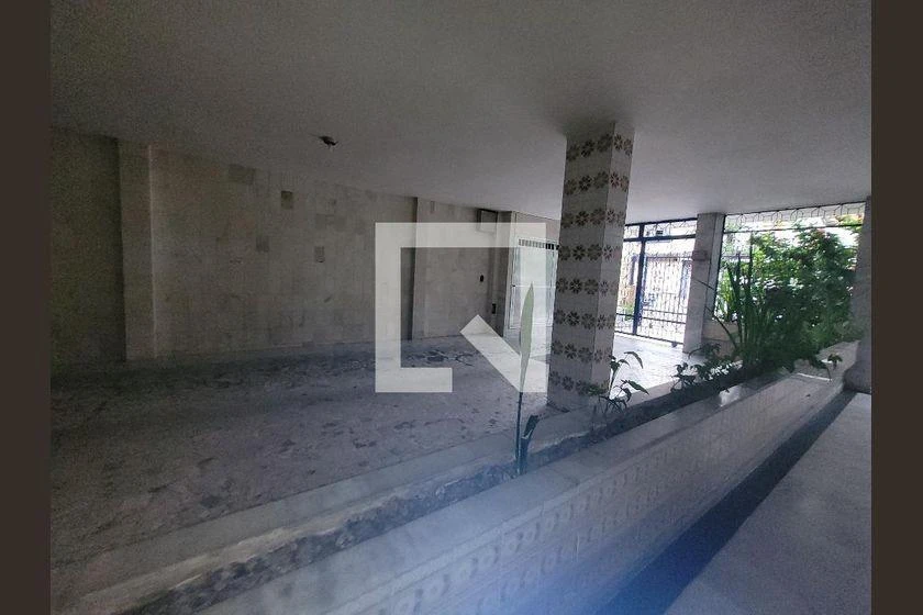 3-bedroom apartment with a mountain view — photo 37
