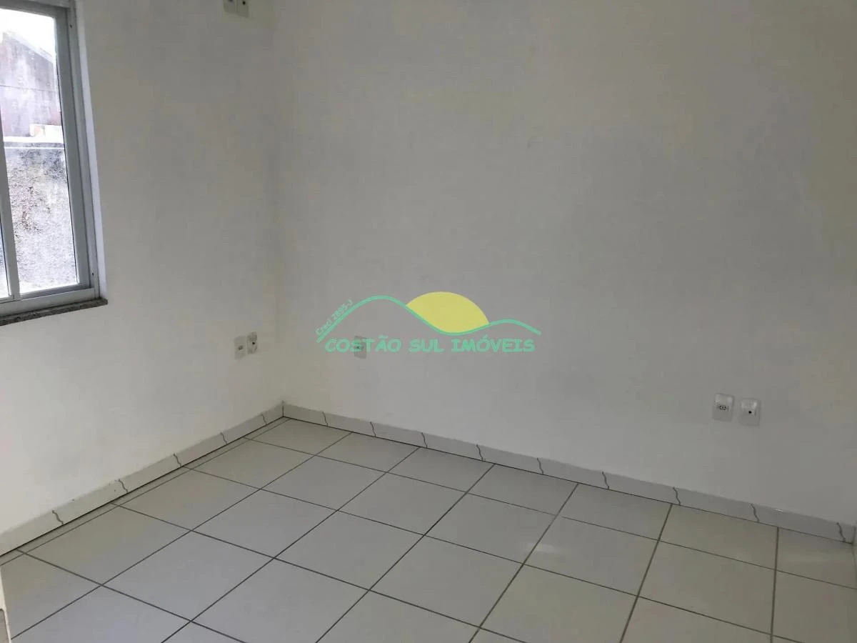 Ground-floor apartment with 3 bedrooms and separate kitchen — photo 7