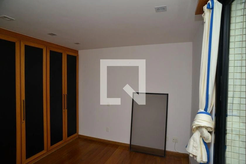 Apartamento de 4 quartos com 215 m² e varanda envidraçada — photo 47