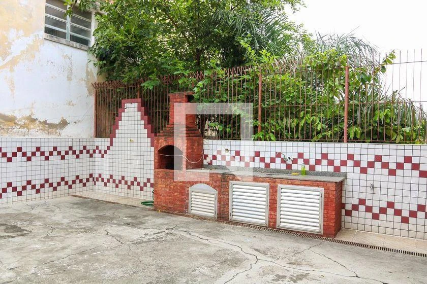 Furnished house with 4 bedrooms and 550 m² with air conditioning — photo 6