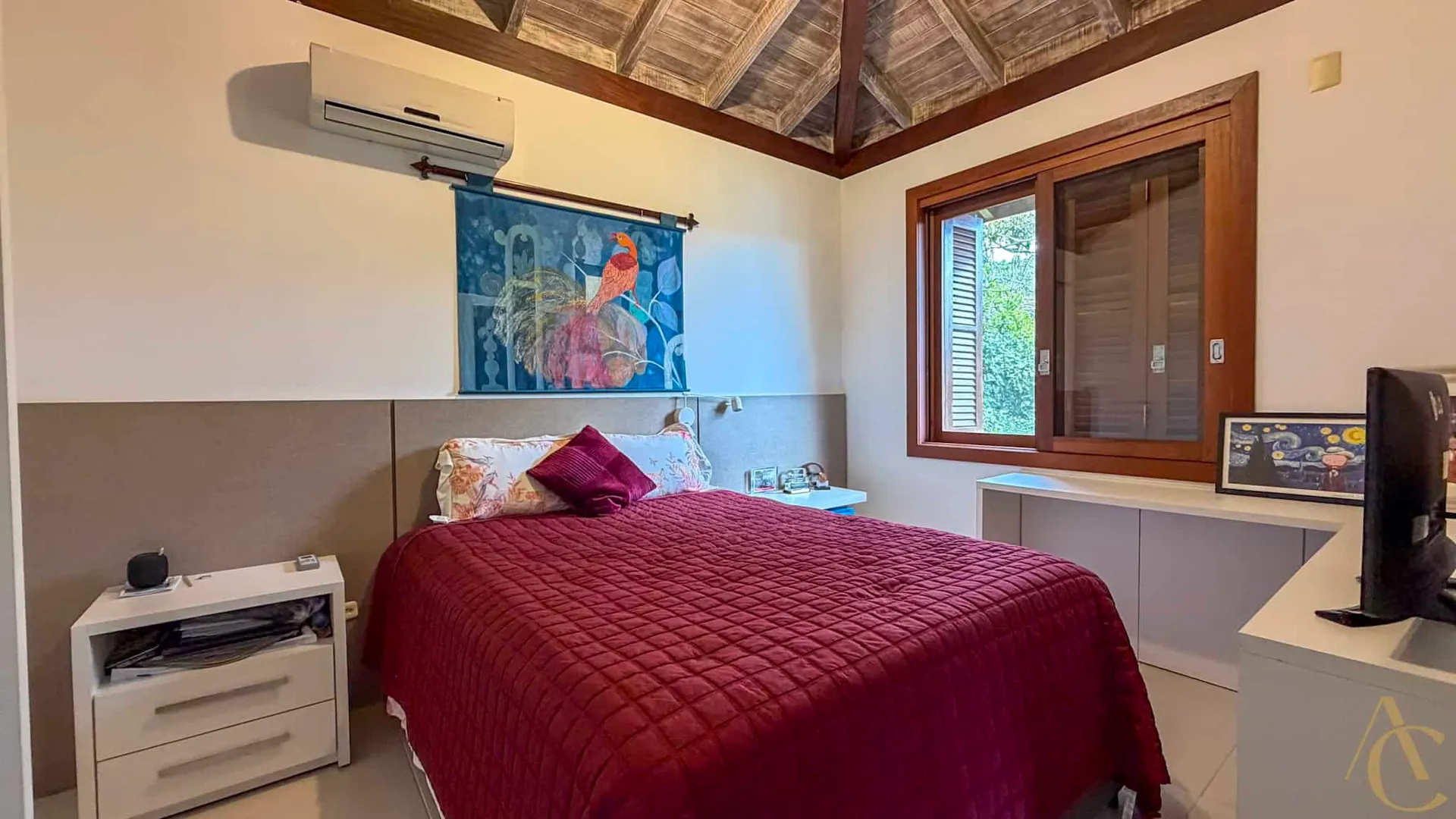 Furnished house, 689 m², with a grill on the balcony — photo 69