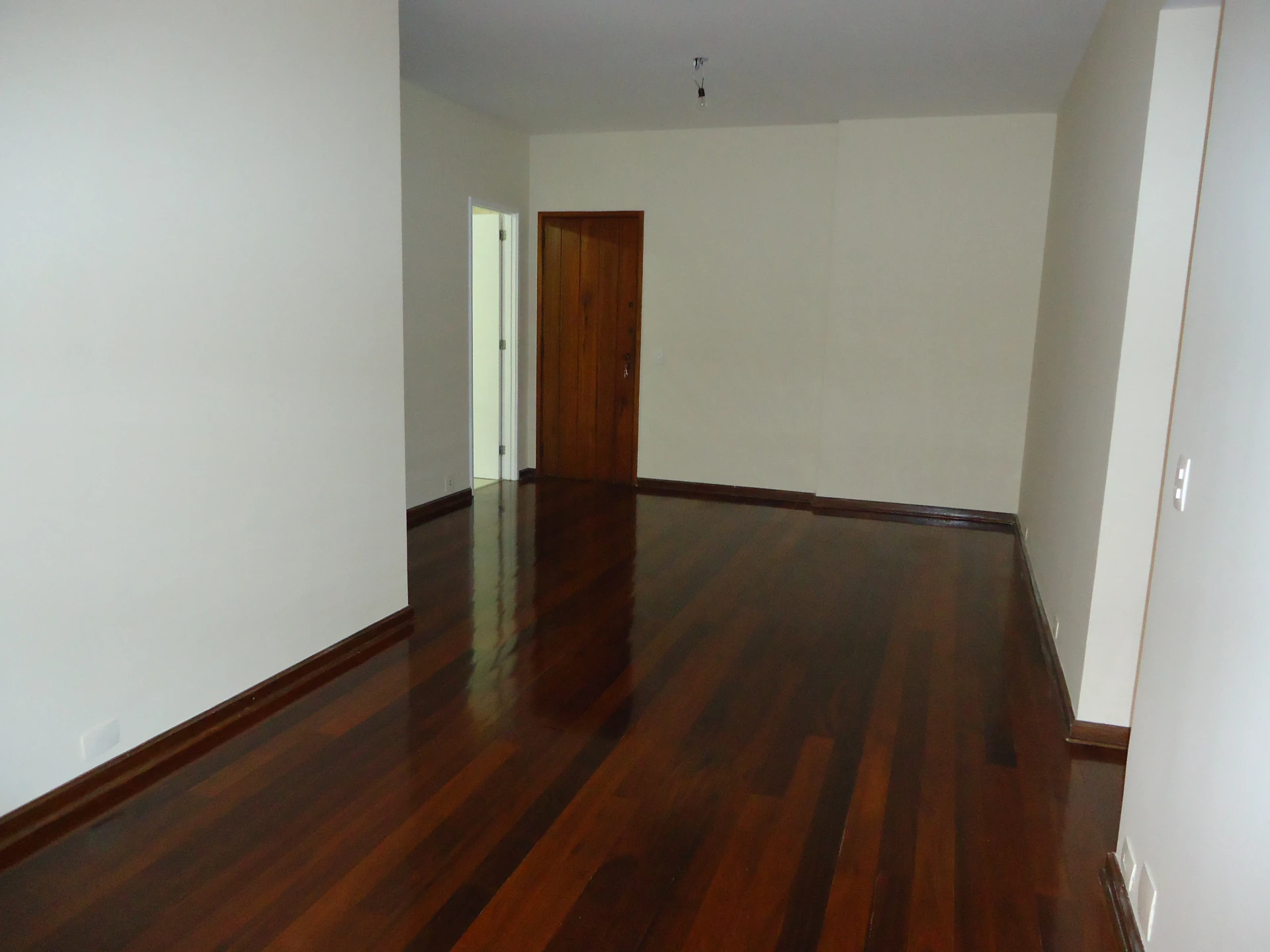 4-bedroom apartment with 2 suites and 2 parking spots — photo 4
