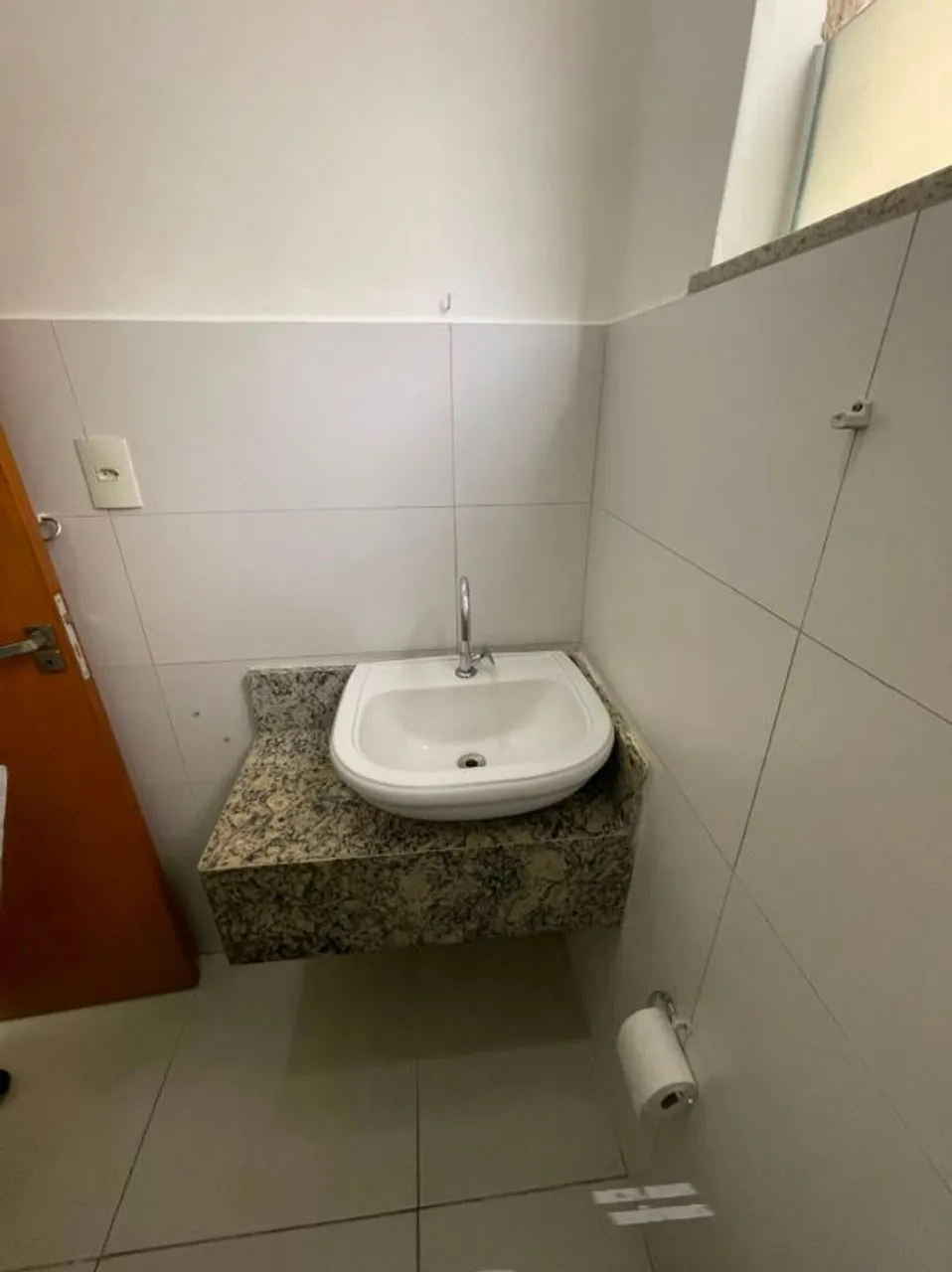 Unfurnished 1-bedroom apartment with 1 bathroom and no parking — photo 5