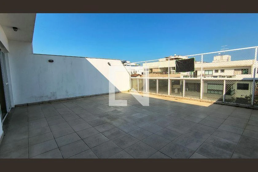 280 m² 4-bedroom apartment with en-suites and 2 parking — photo 16