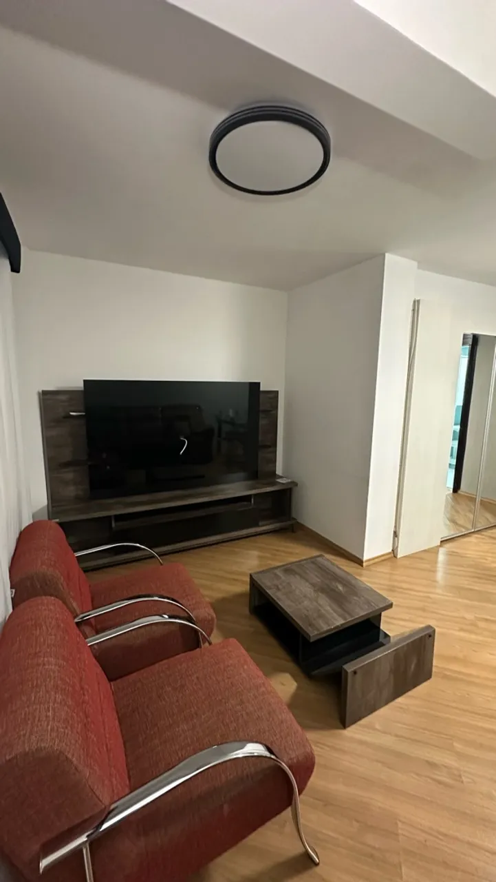 2-bedroom apartment with wood or laminate floors — photo 8