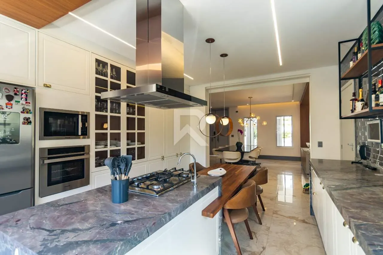 House with 4 en-suite bedrooms and private BBQ — photo 9