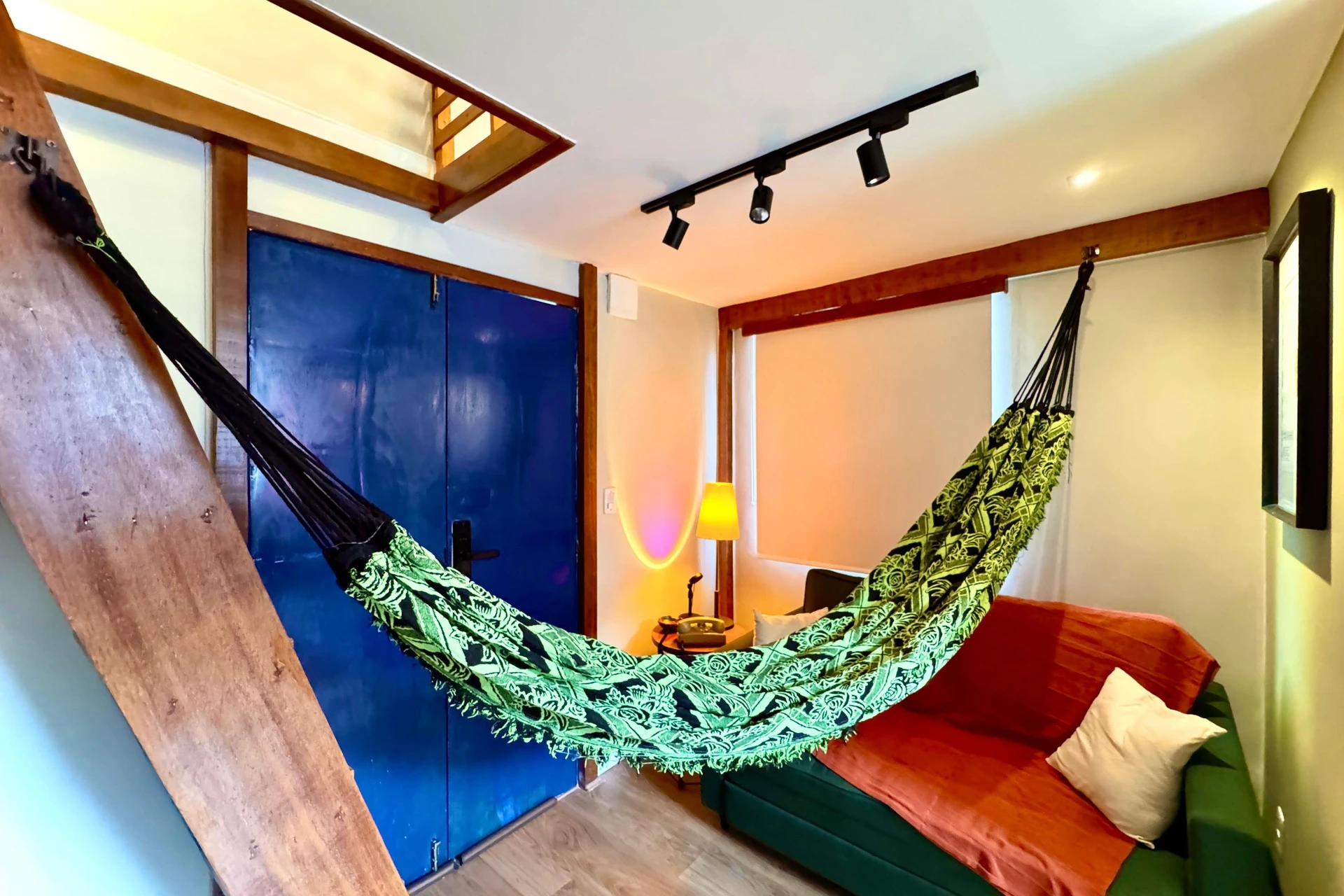 1 quarto e piso de madeira ou laminado: apartamento de 24 m² — photo 15
