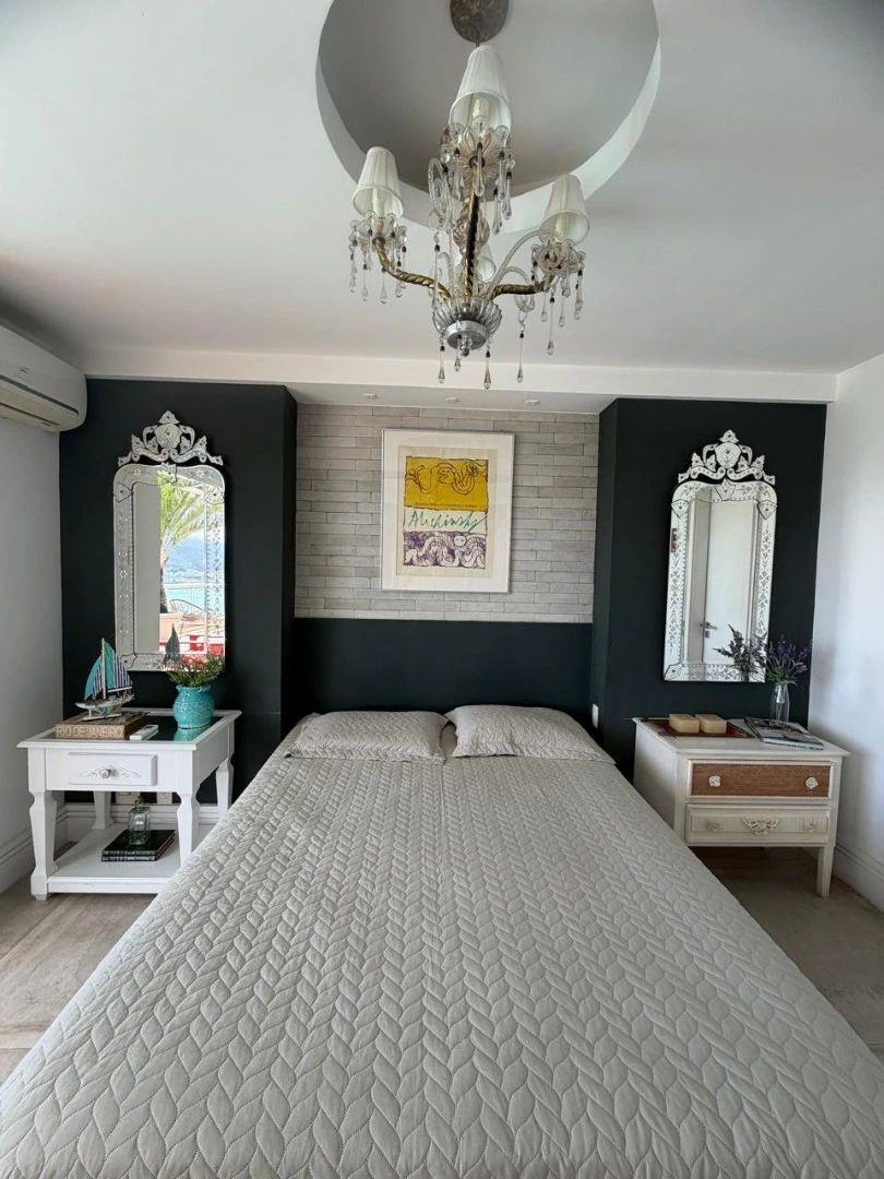 Apartamento mobiliado de 195 m² com 3 quartos e 3 banheiros — photo 2