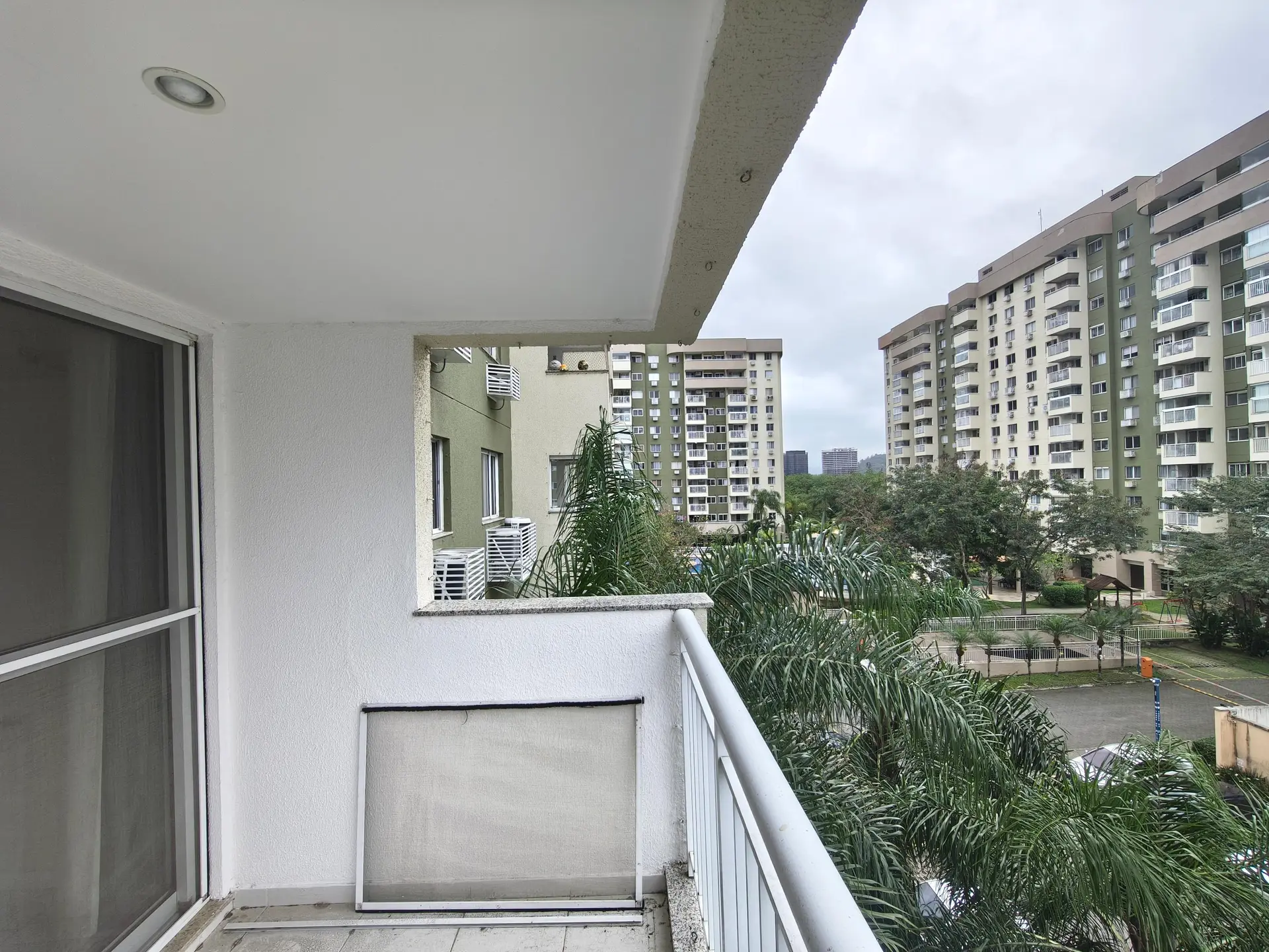 Apartamento mobiliado com 2 quartos e varanda — photo 29