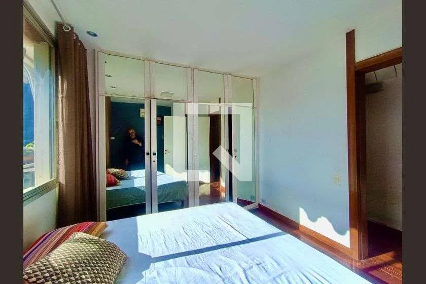Apartamento de 4 quartos com cozinha integrada e 280 m² — photo 16