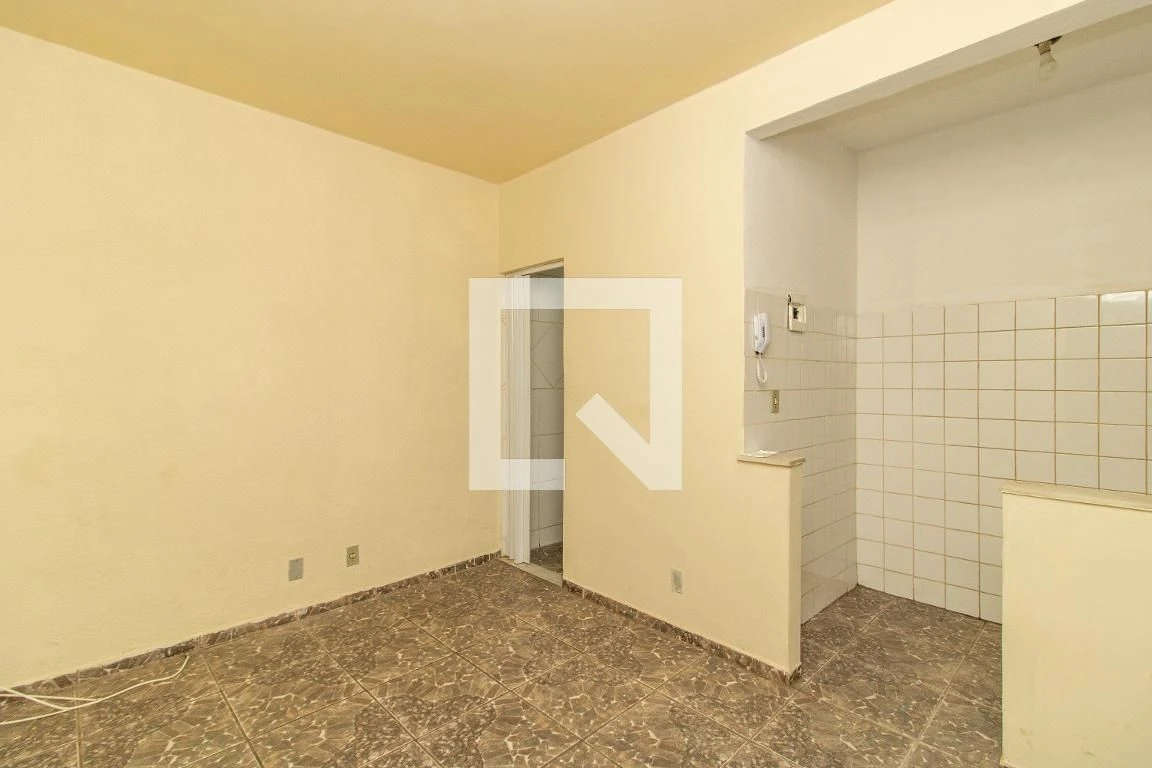 Casa para alugar sem vaga, com 1 quarto e 1 banheiro