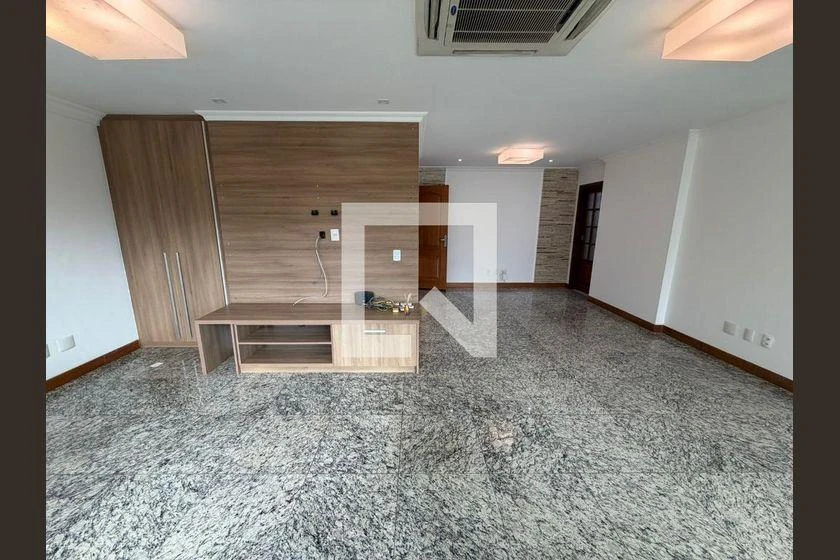 166 m² apartment with 4 en-suite bedrooms and enclosed balcony — photo 12