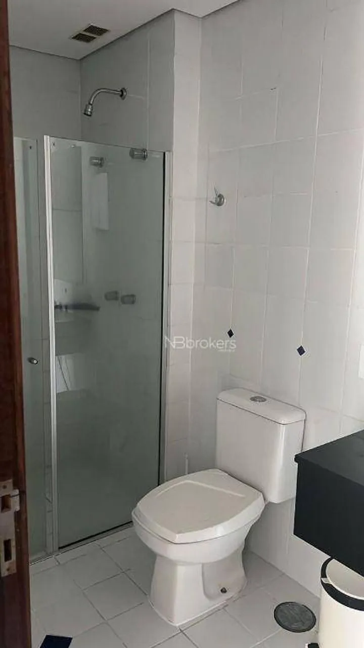 1-bedroom apartment with 65 m² and 1 bathroom — photo 12