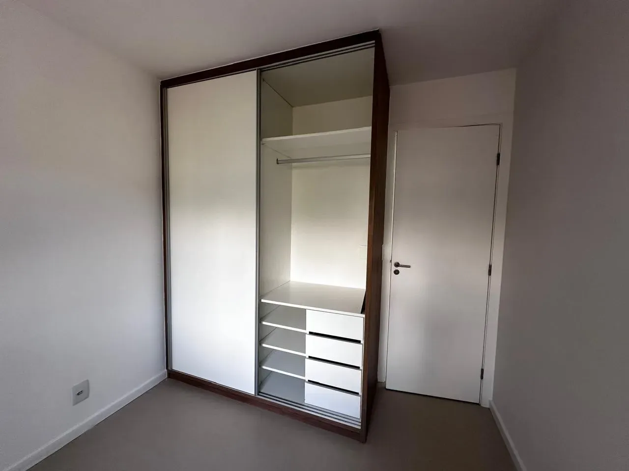 3-bedroom apartment, 1 with its own bathroom, 98 m² — photo 3