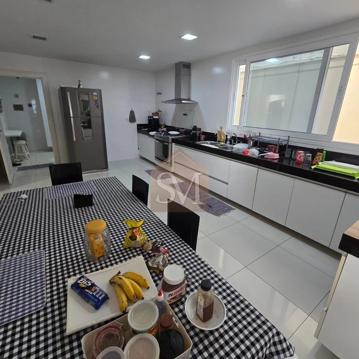 Furnished triplex house with 4 en-suite rooms and 669 m² — photo 9