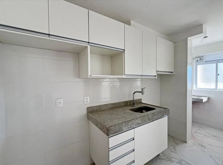 2-bedroom apartment with 1 en-suite and a balcony — photo 6
