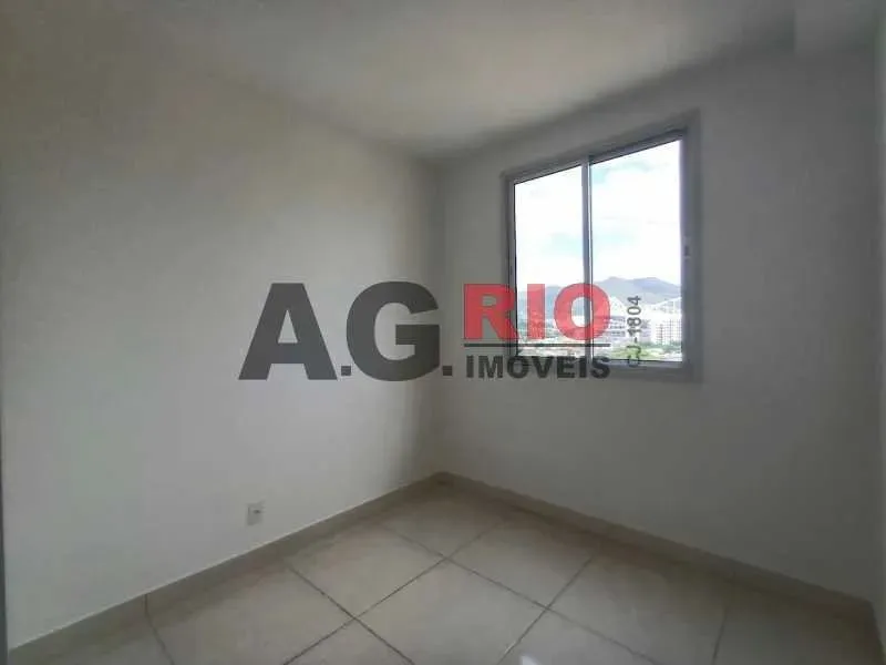 3-bedroom rental apartment with balcony and views — photo 8