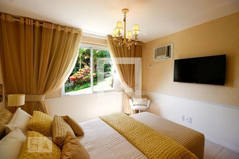House for rent with 4 en-suite bedrooms and 450 m² — photo 3