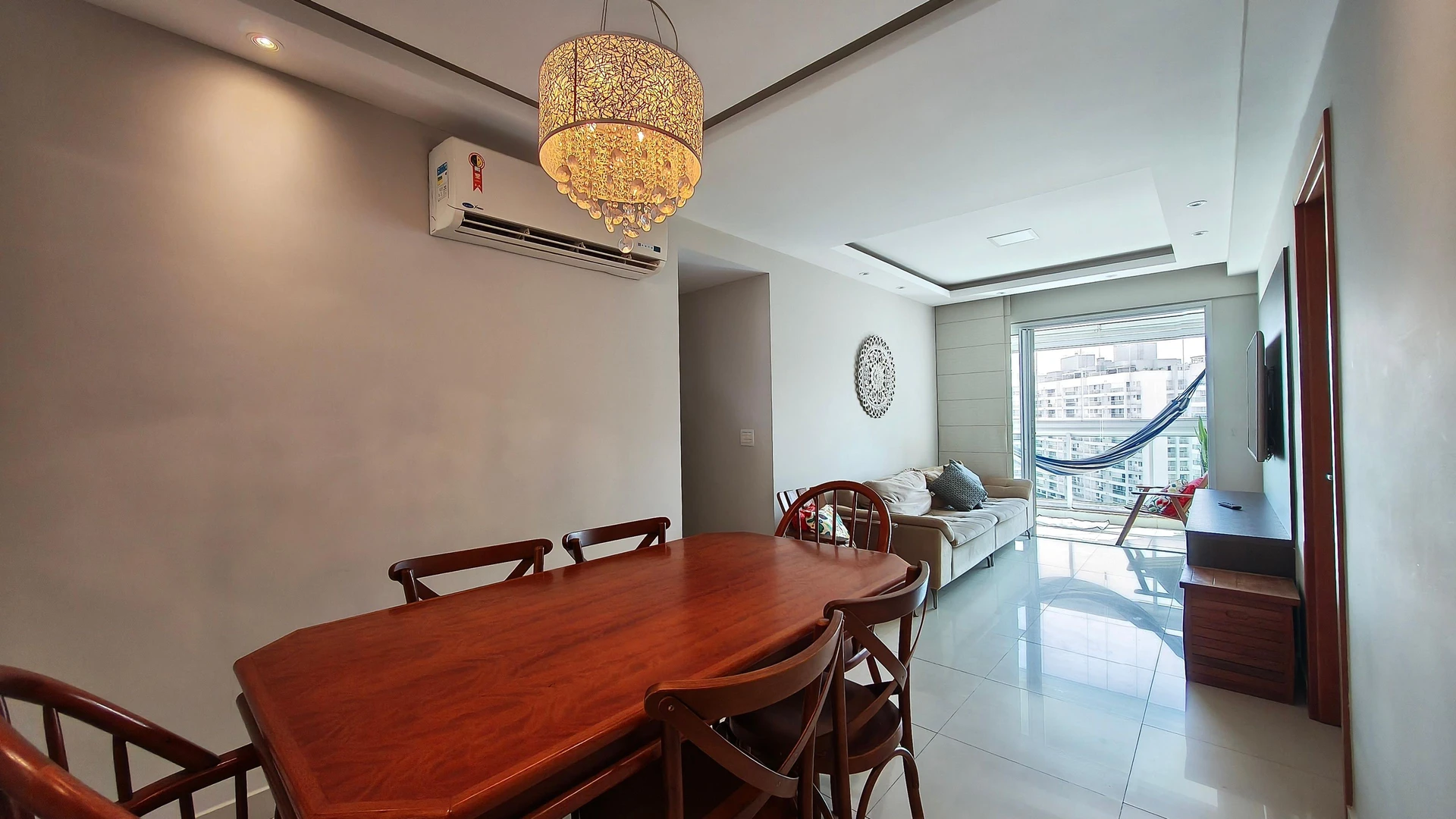 Glass-enclosed balcony in a 3-bedroom apartment, 85 m² — photo 18