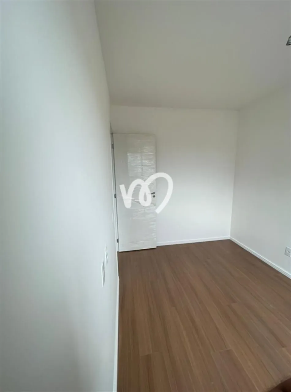 2-bedroom apartment with a modern bathroom — photo 4