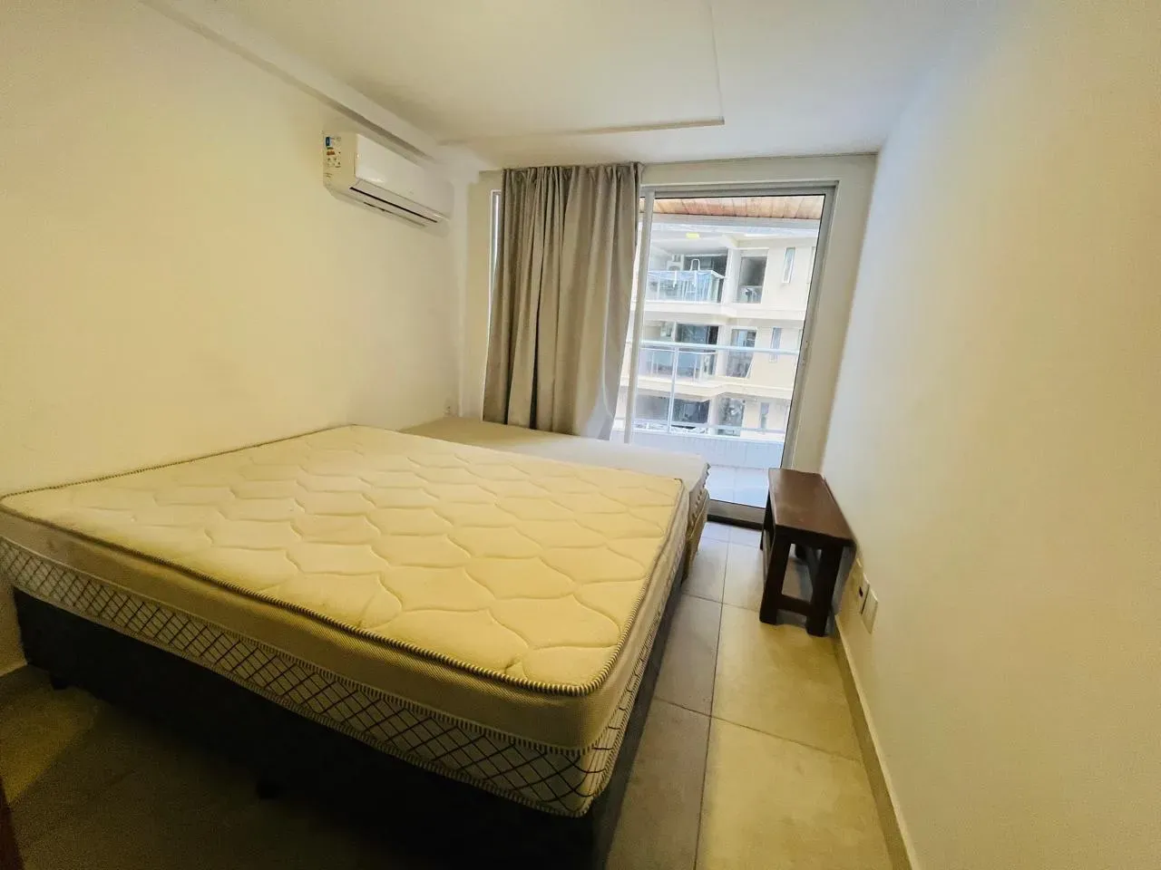 Furnished apartment with open-plan kitchen and 2 bedrooms — photo 4