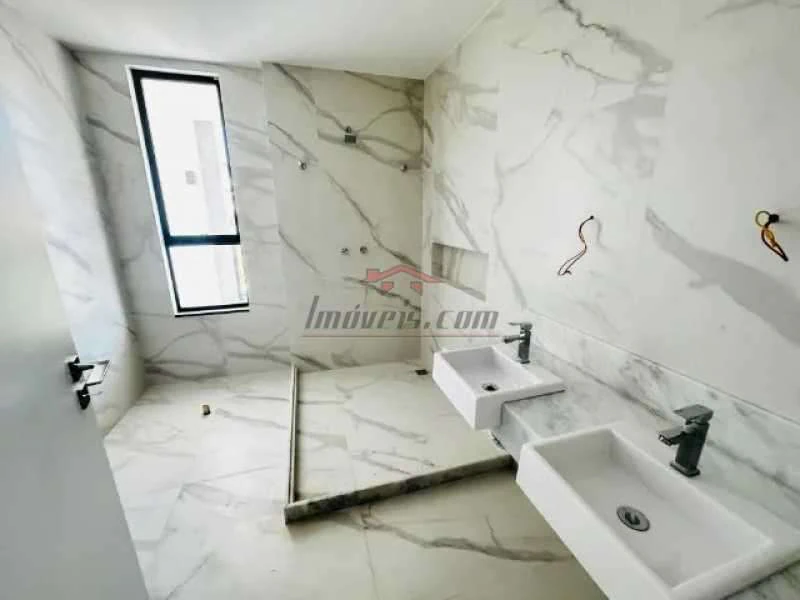 Casa de 214 m² com 4 suítes e 5 banheiros — photo 13