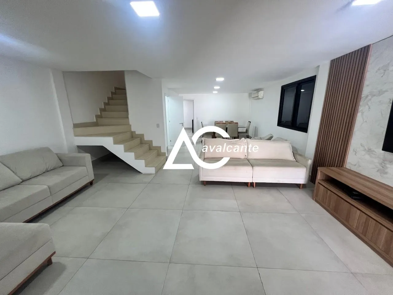 Unfurnished house with 5 bedrooms and 5 bathrooms — photo 8