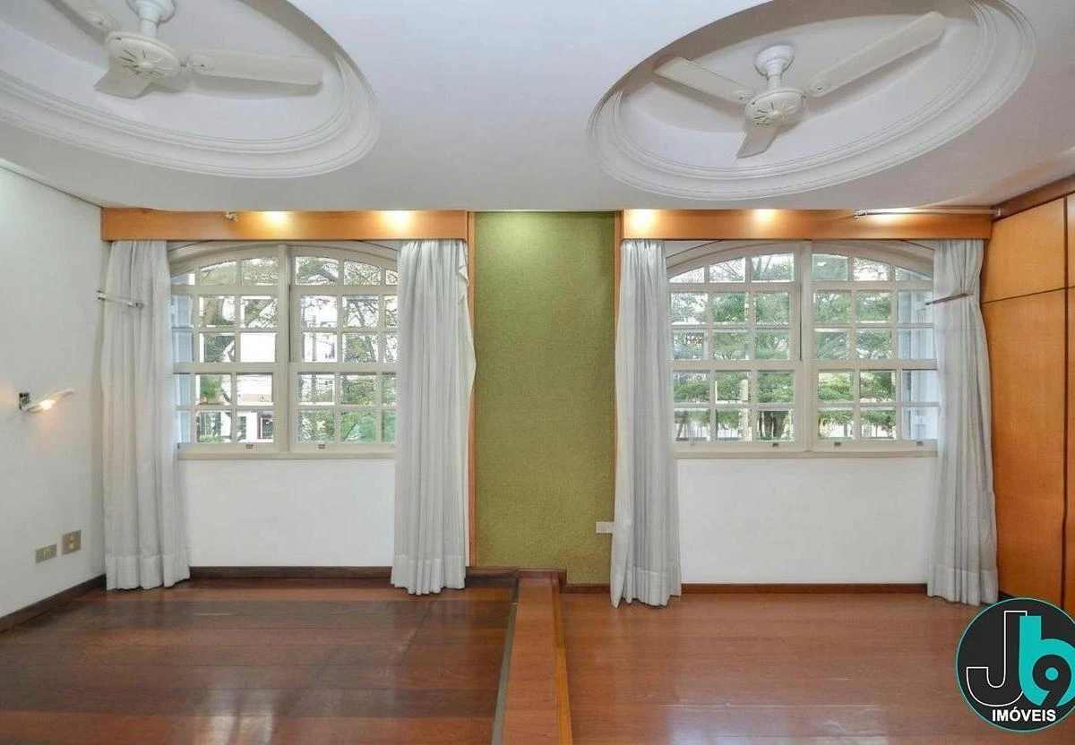 Будинок в оренду з 4 спальнями та 302 м² — photo 9