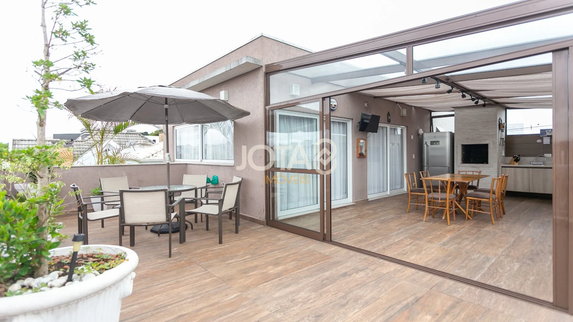 Casa de 308 m² com 3 quartos e 6 vagas — photo 22
