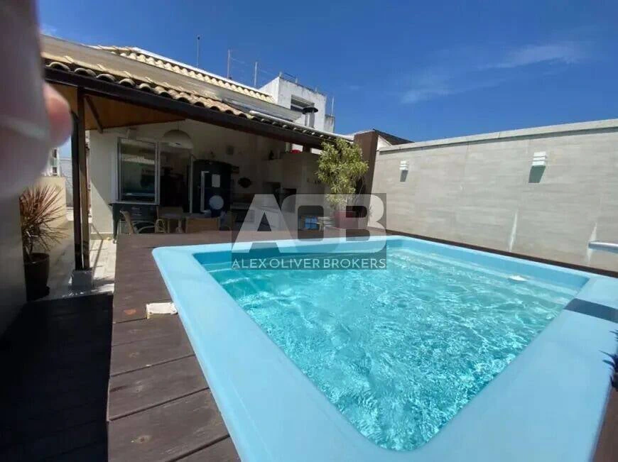 Furnished duplex penthouse with 4 bedrooms and 210 m² — photo 11