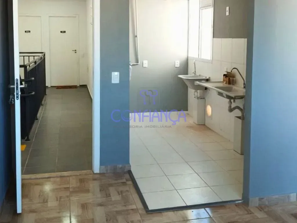 2-bedroom apartment with fitted kitchen cabinets — photo 5