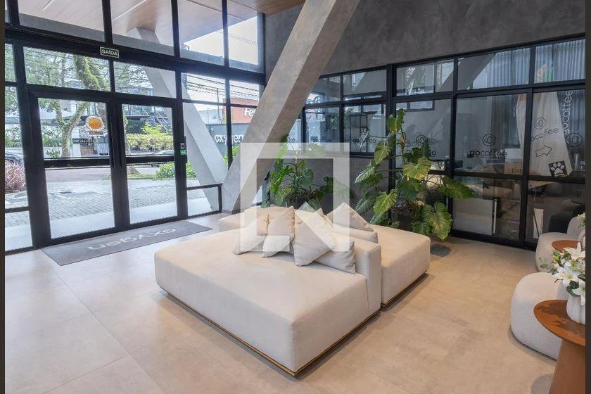 Furnished studio, 24 m², with floor-to-ceiling windows — photo 3