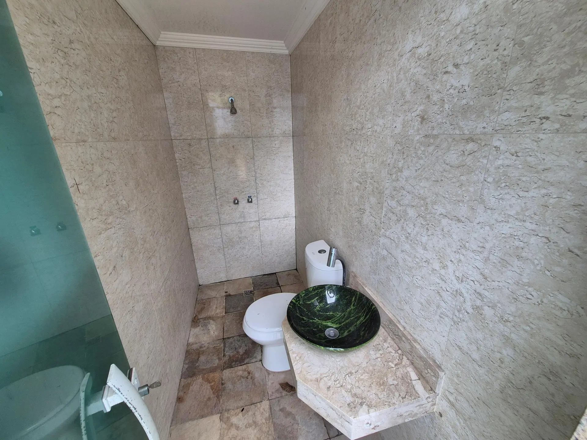 4 quartos e jacuzzi: casa de 318 m² — photo 78