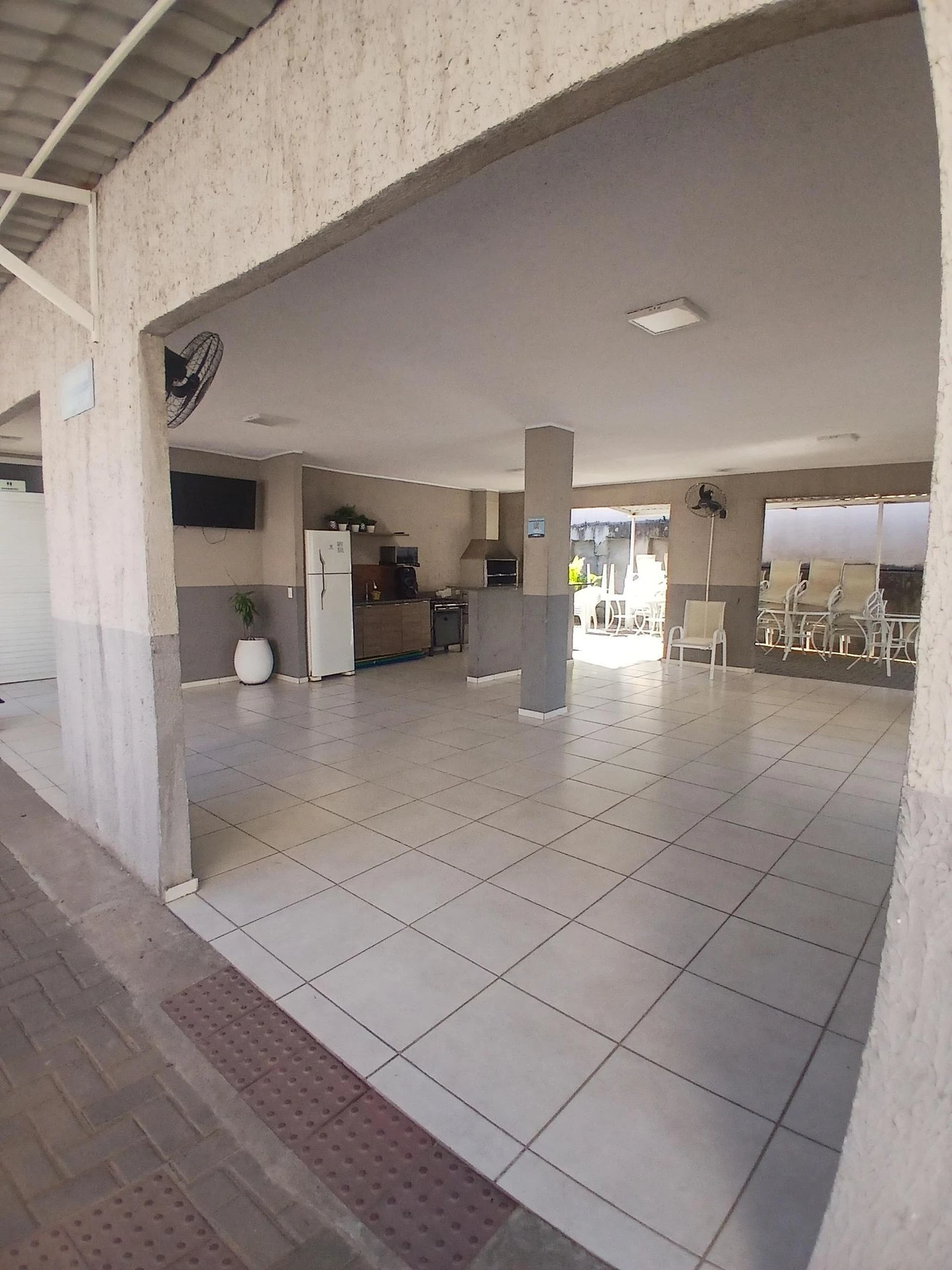 2-bedroom unfurnished apartment with separate gas kitchen — photo 5