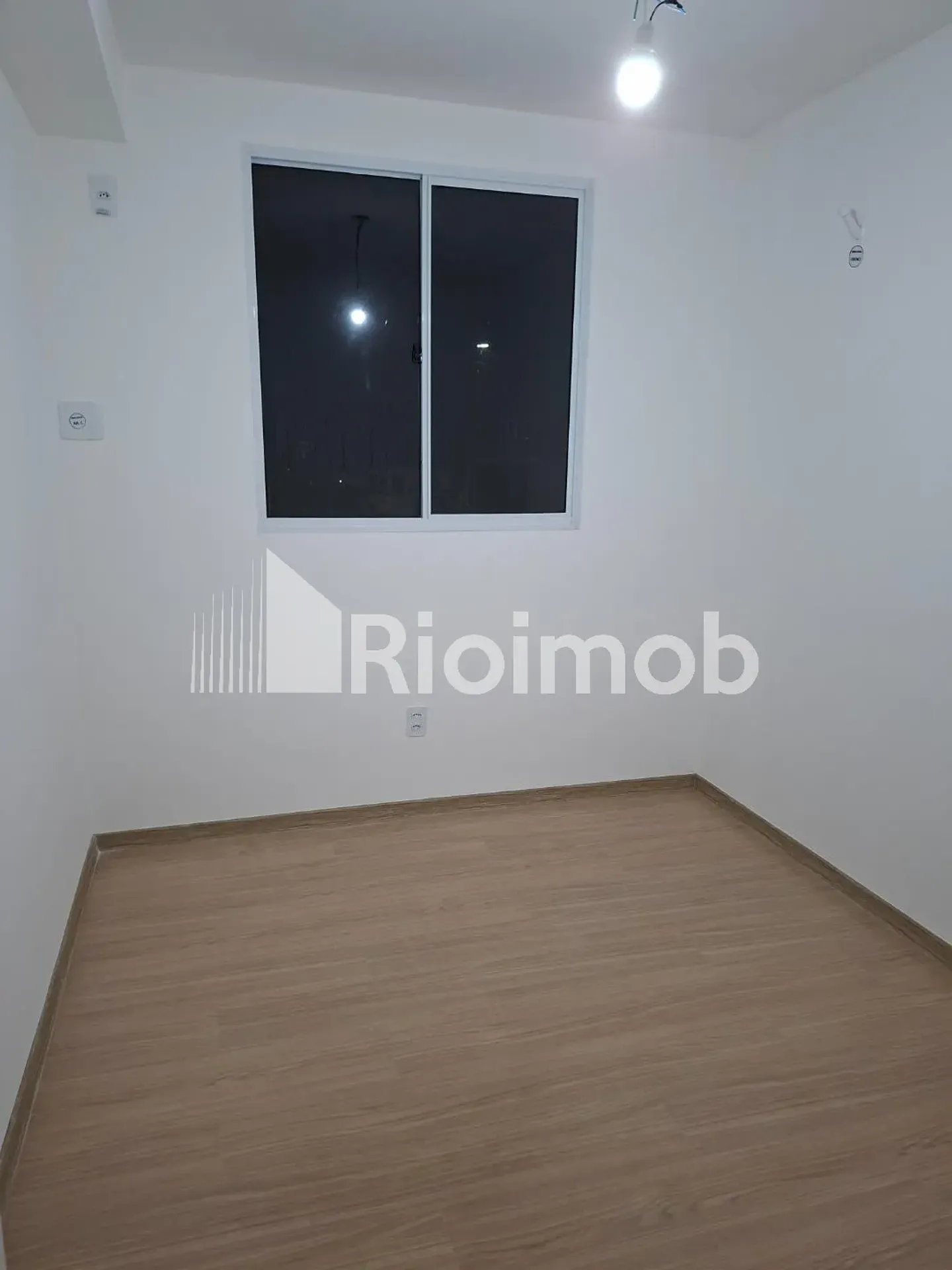 Apartamento de 2 quartos em condomínio com piscina — photo 9