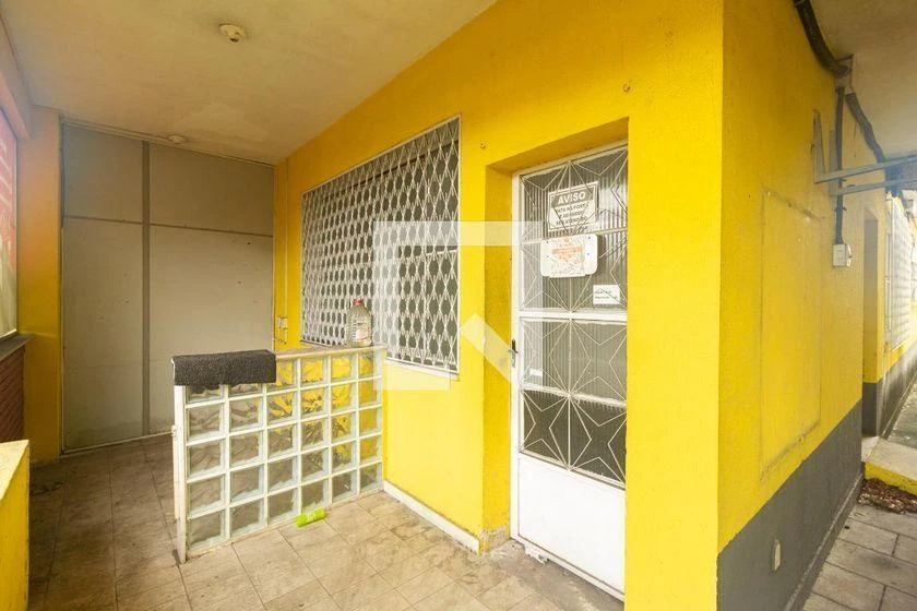 House, 500 m², with wood or laminate floors — photo 24