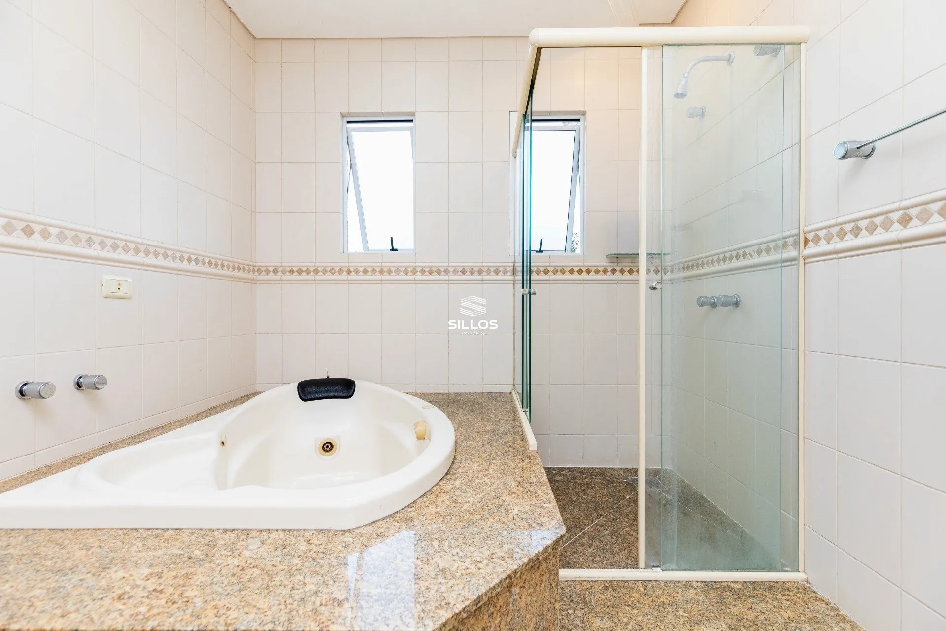 Casa de 5 quartos com banheira, São João — photo 15