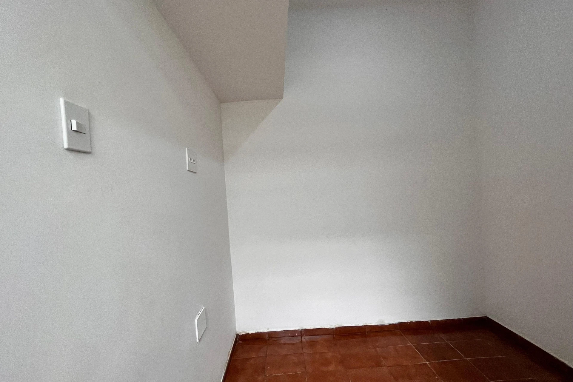 3-bedroom apartment with a walk-in closet — photo 13